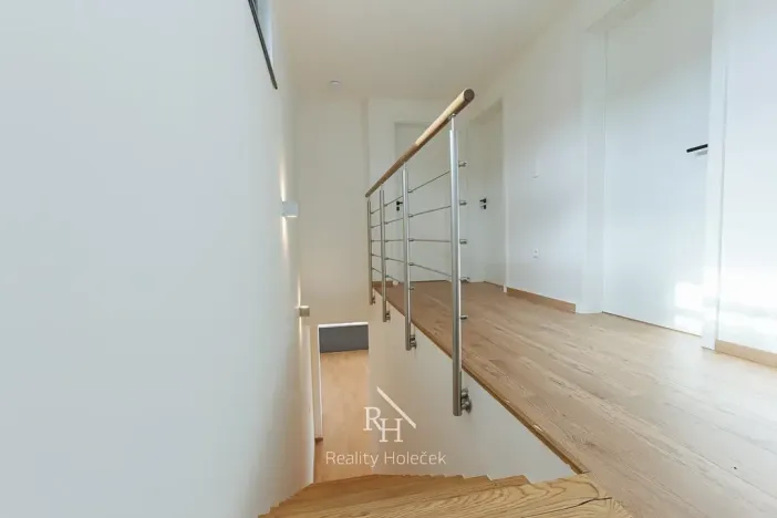 Prodej rodinného domu, Svinaře, Větrná, 156 m2