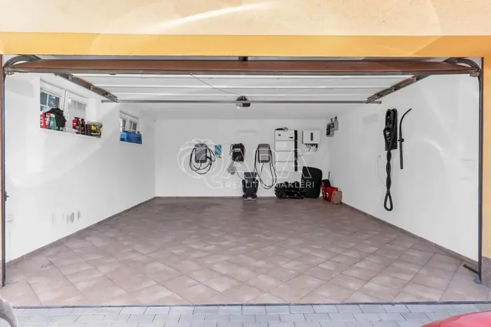 Prodej rodinného domu, Šestajovice, 255 m2