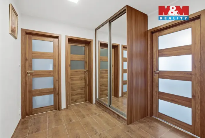 Prodej bytu 3+1, Praha - Prosek, Prosecká, 69 m2