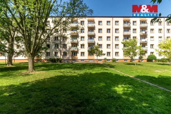 Prodej bytu 2+1, Pardubice - Zelené Předměstí, Benešovo náměstí, 53 m2