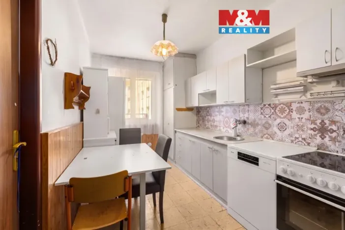 Prodej bytu 2+1, Pardubice - Zelené Předměstí, Čs. armády, 61 m2