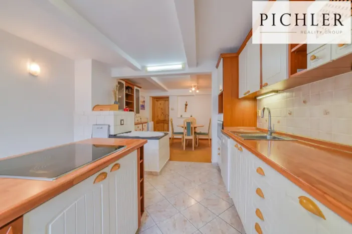 Prodej rodinného domu, Stříbrná, 341 m2