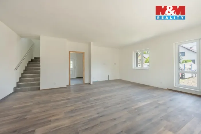 Prodej bytu 4+kk, Králův Dvůr, 97 m2
