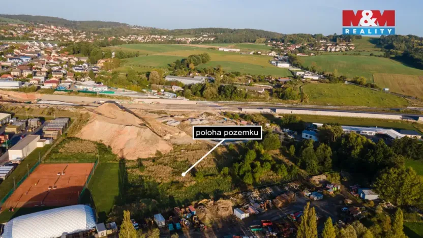 Prodej komerčního pozemku, Vráto, 13000 m2