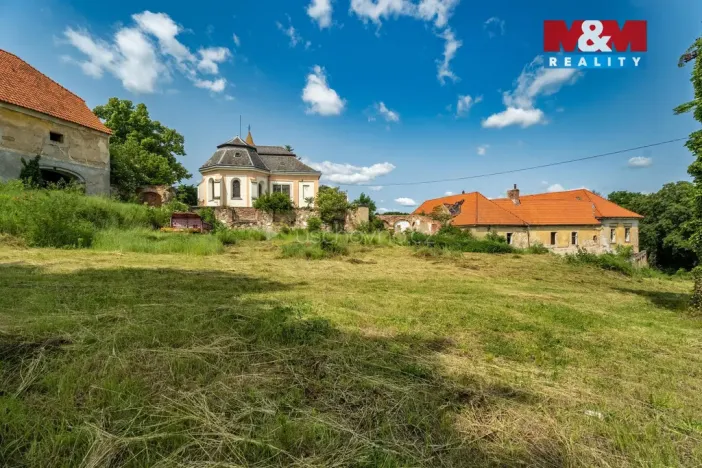 Prodej komerčního pozemku, Zvoleněves, 18500 m2