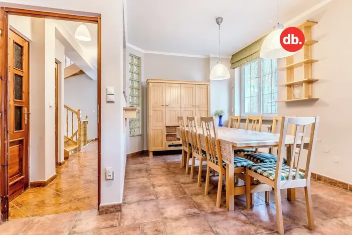 Prodej rodinného domu, Karlovy Vary, Krokova, 280 m2
