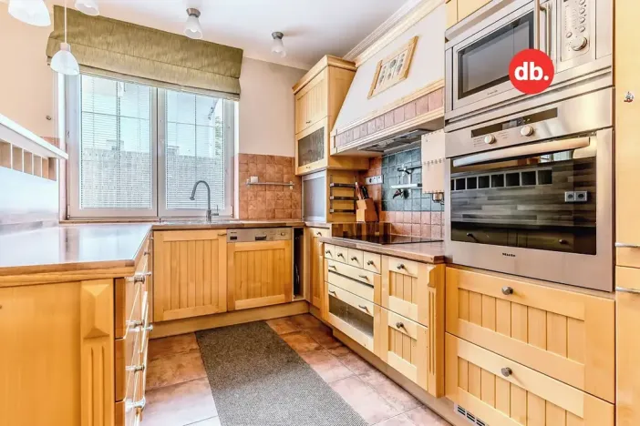 Prodej rodinného domu, Karlovy Vary, Krokova, 280 m2