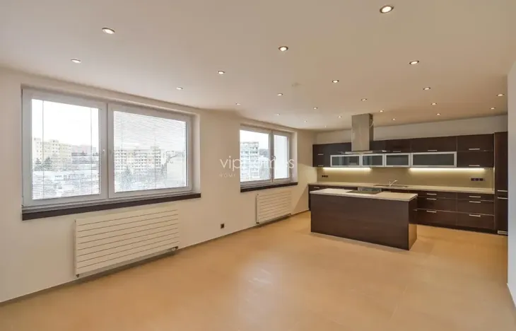 Pronájem rodinného domu, Praha - Stodůlky, Hlušičkova, 310 m2