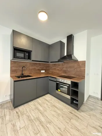 Pronájem bytu 1+kk, Uhlířské Janovice, Hrnčířská, 35 m2