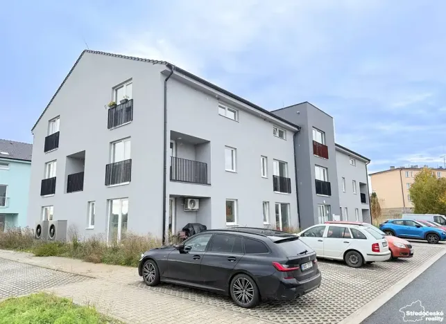 Pronájem bytu 1+kk, Uhlířské Janovice, Hrnčířská, 35 m2