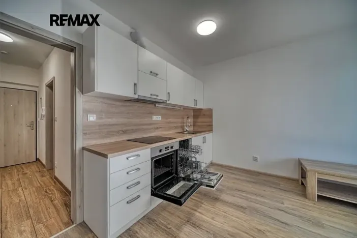 Pronájem bytu 1+kk, Poděbrady, Nerudova, 31 m2