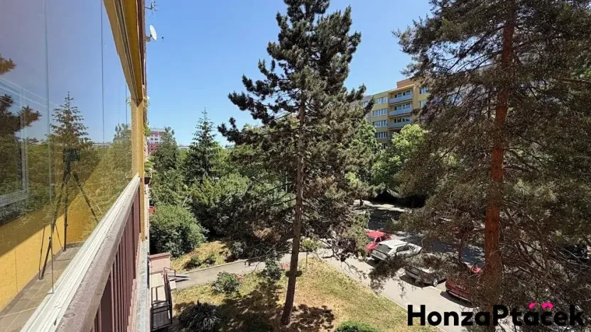 Prodej bytu 3+1, Praha - Prosek, Veltruská, 60 m2