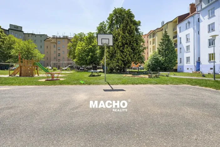 Pronájem bytu 3+1, Plzeň, Politických vězňů, 79 m2