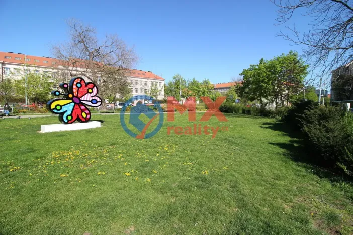Pronájem bytu 2+kk, Praha - Holešovice, Ortenovo náměstí, 85 m2