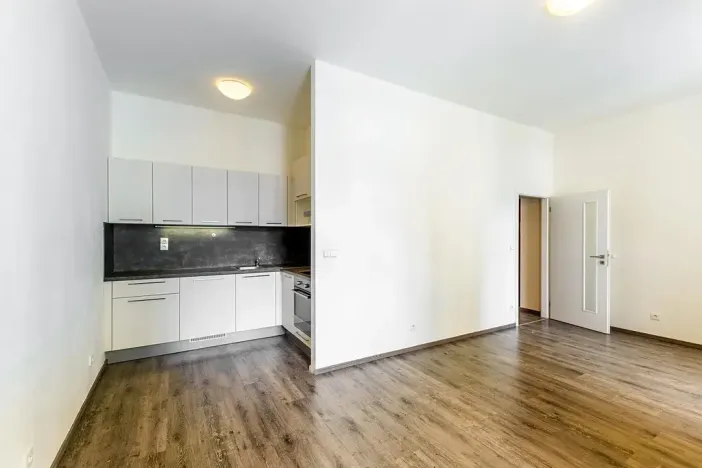 Pronájem bytu 1+kk, Praha - Holešovice, Na Maninách, 31 m2