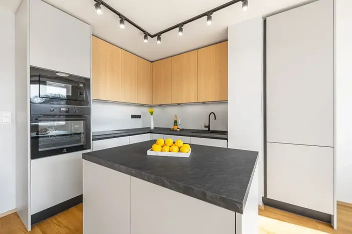 Prodej bytu 3+kk, Praha - Žižkov, Roháčova, 79 m2