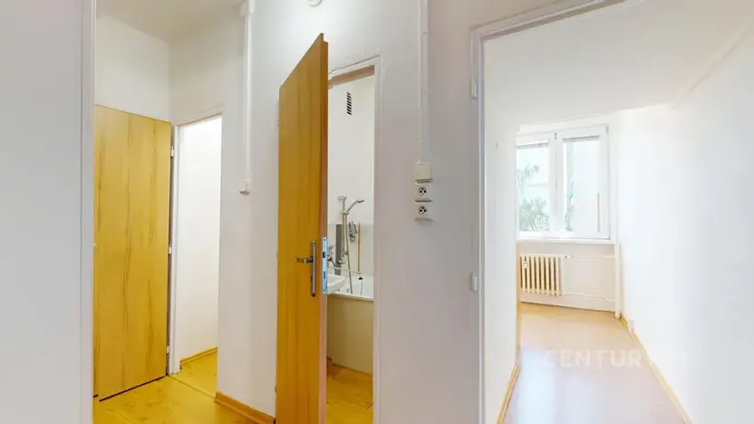 Pronájem bytu 1+1, Ostrava, Výškovická, 38 m2