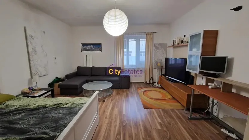 Pronájem bytu 2+kk, Praha - Košíře, Cetyňská, 56 m2
