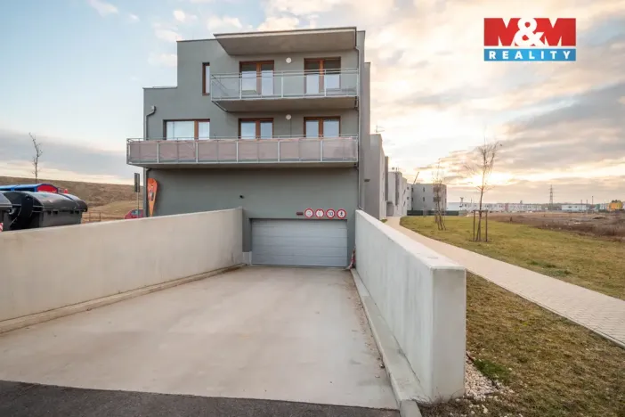 Pronájem bytu 2+kk, Praha, U Hostavického potoka, 72 m2