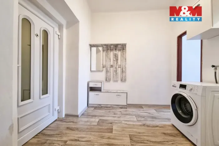 Pronájem bytu 2+kk, Karlovy Vary - Dvory, Chebská, 79 m2