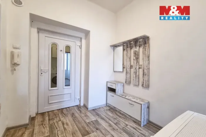 Pronájem bytu 2+kk, Karlovy Vary - Dvory, Chebská, 79 m2