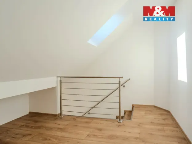 Pronájem bytu 2+kk, Benešov, Husovo náměstí, 78 m2