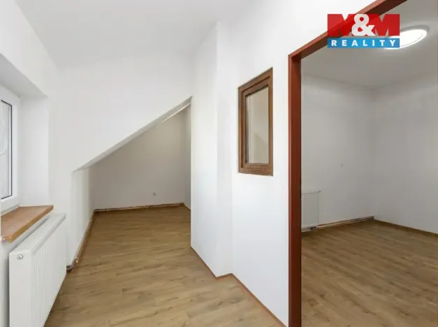 Pronájem bytu 5+1, Proseč, náměstí Dr. Tošovského, 150 m2