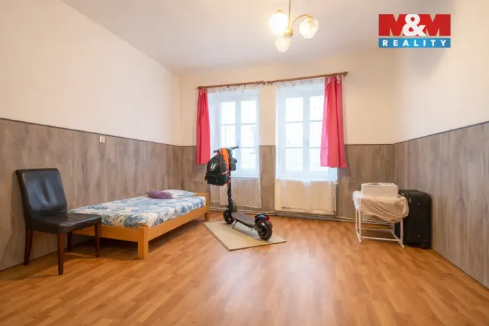 Prodej bytu 4+1, Nový Bor - Arnultovice, 97 m2