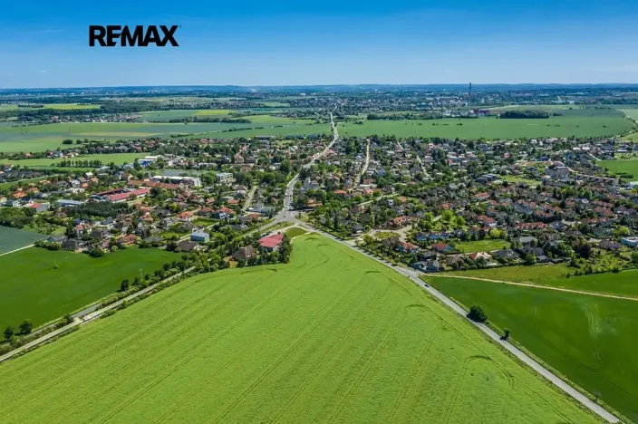 Prodej komerčního pozemku, Hovorčovice, 5254 m2