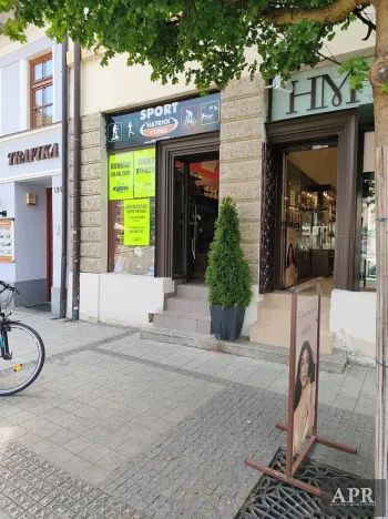 Pronájem obchodního prostoru, Uherský Brod, Masarykovo nám., 50 m2
