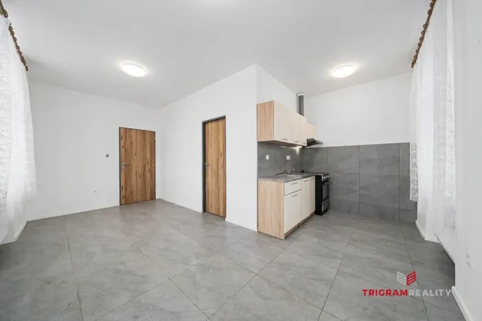 Pronájem bytu 1+kk, Sadová, 38 m2