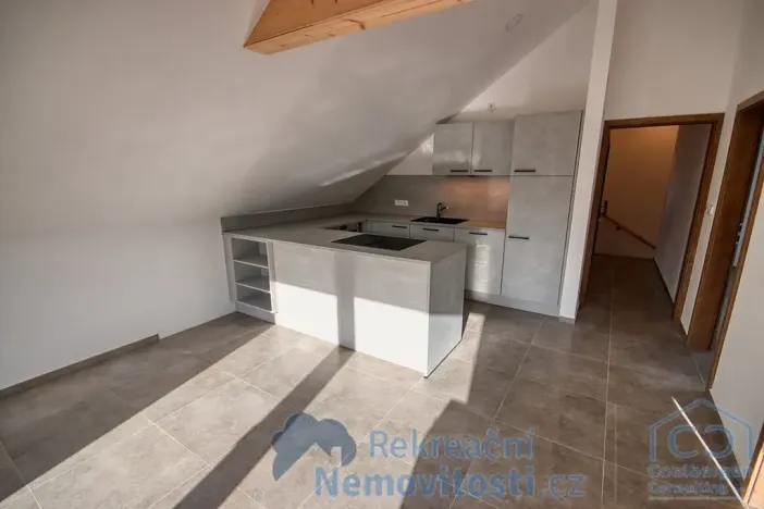 Prodej bytu 3+kk, Nová Pec, 76 m2