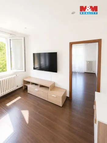 Prodej bytu 3+1, Karviná - Ráj, Božkova, 56 m2