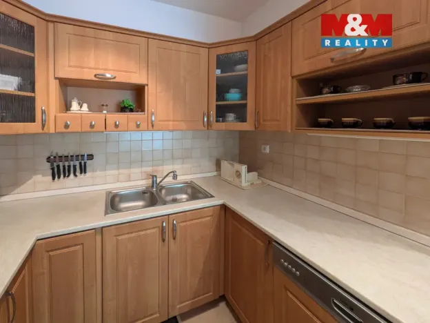 Pronájem bytu 2+kk, Praha - Horní Počernice, Božanovská, 65 m2
