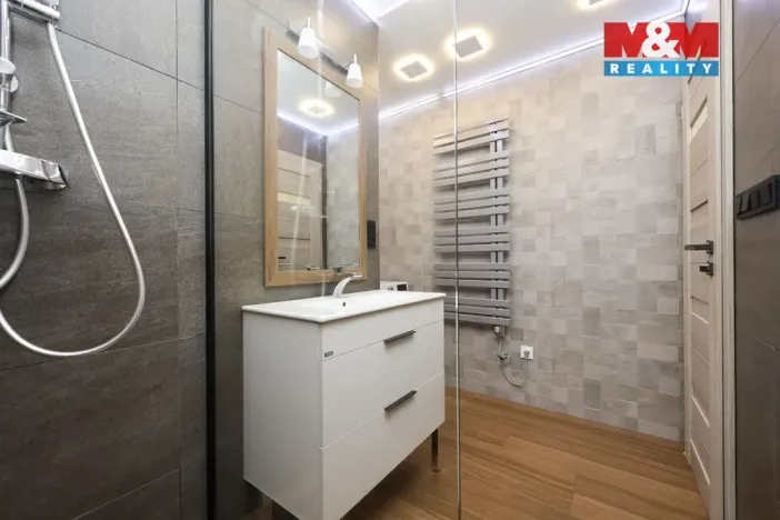 Prodej bytu 3+1, Šumperk, Finská, 72 m2