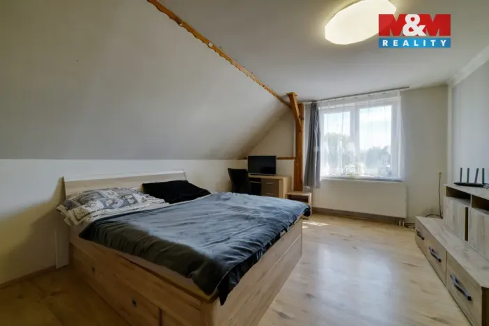 Prodej rodinného domu, Skalná, Slepá, 175 m2