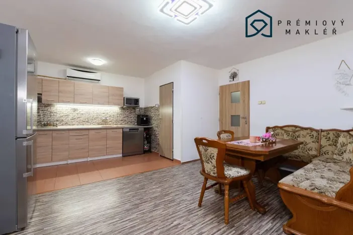 Prodej rodinného domu, Chorušice - Velký Újezd, 200 m2