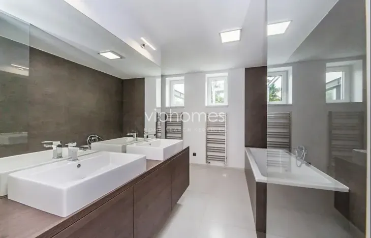 Pronájem rodinného domu, Praha - Smíchov, 452 m2