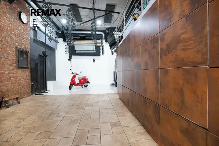 Prodej obchodního prostoru, Praha - Troja, Vřesová, 240 m2
