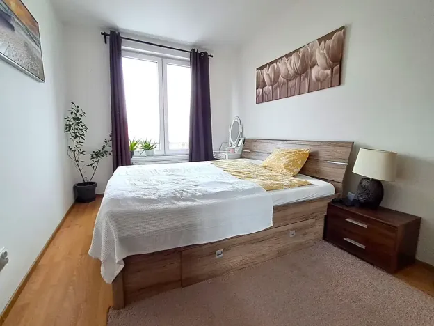 Pronájem bytu 3+kk, Praha - Čakovice, Bermanova, 78 m2
