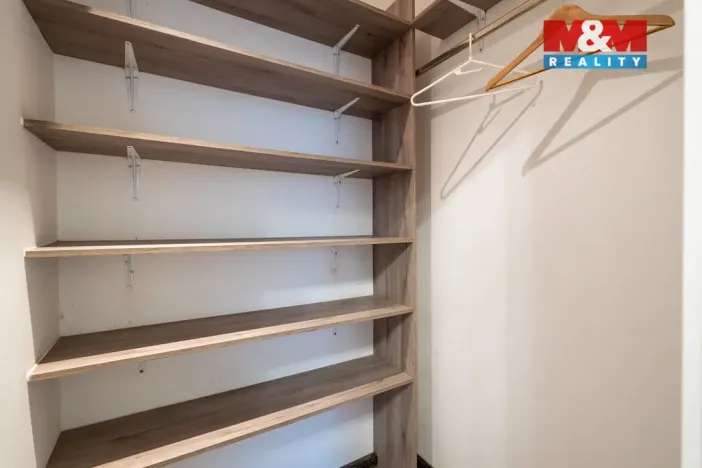 Pronájem bytu 2+kk, Karlovy Vary, Moskevská, 49 m2