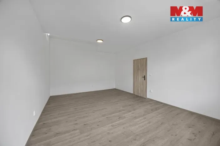 Pronájem bytu 1+1, Trutnov - Poříčí, Voletinská, 48 m2