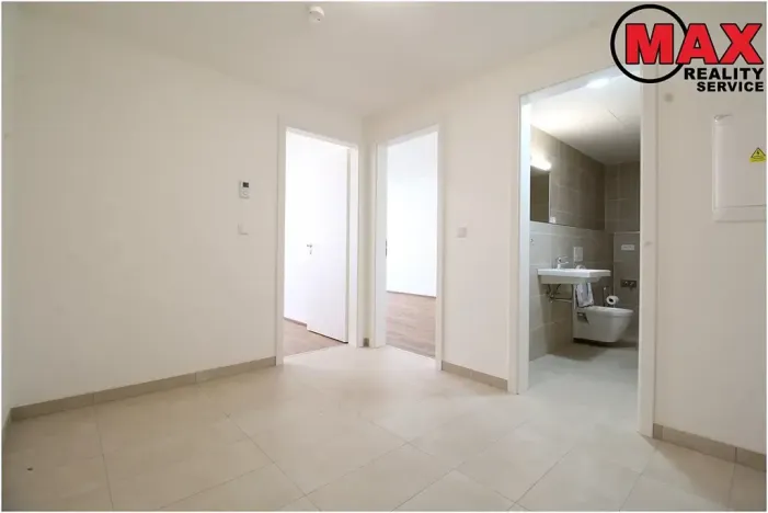Pronájem bytu 2+kk, Praha - Vysočany, Smržových, 56 m2