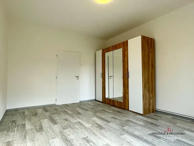 Pronájem bytu 2+1, Praha - Strašnice, Nučická, 70 m2