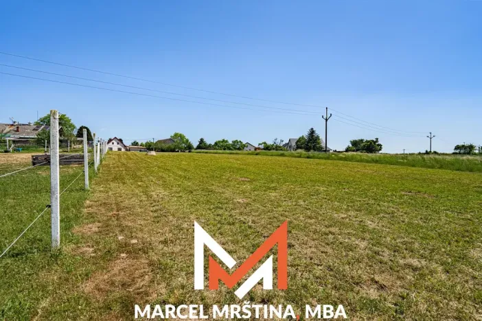 Prodej pozemku, Chvalkovice - Miskolezy, 1771 m2