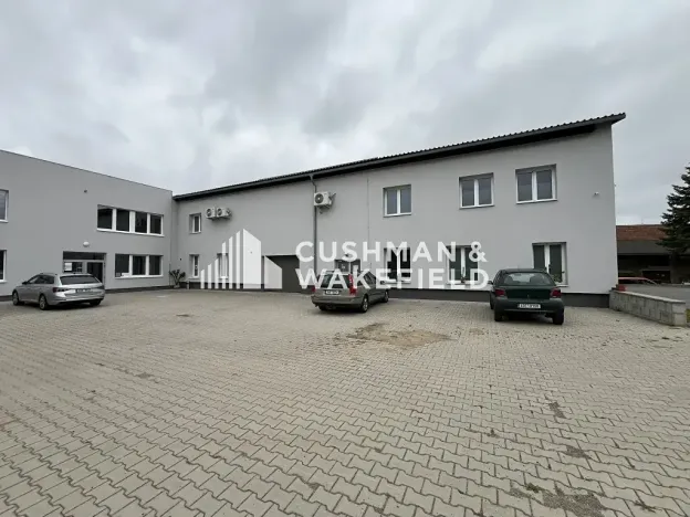 Prodej výrobních prostor, Ondřejov, Družstevní, 2800 m2