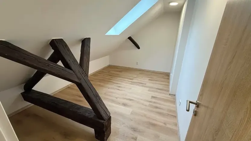 Pronájem bytu 2+1, Brno, Lidická, 100 m2