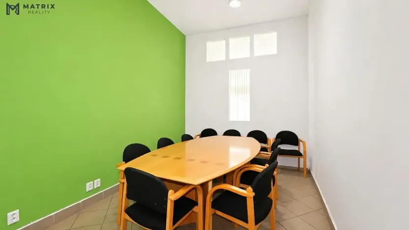 Pronájem obchodního prostoru, Praha - Jinonice, U kříže, 121 m2
