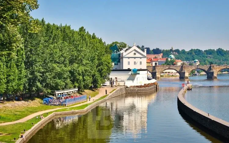 Pronájem bytu 2+kk, Praha - Smíchov, V lesíčku, 54 m2