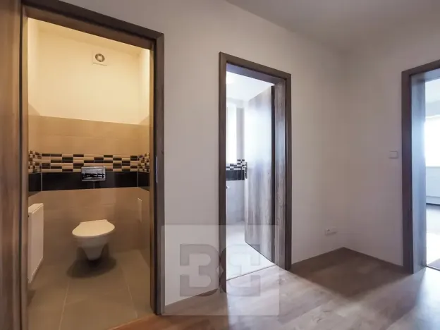 Pronájem bytu 1+kk, Úvaly, Arnošta z Pardubic, 32 m2